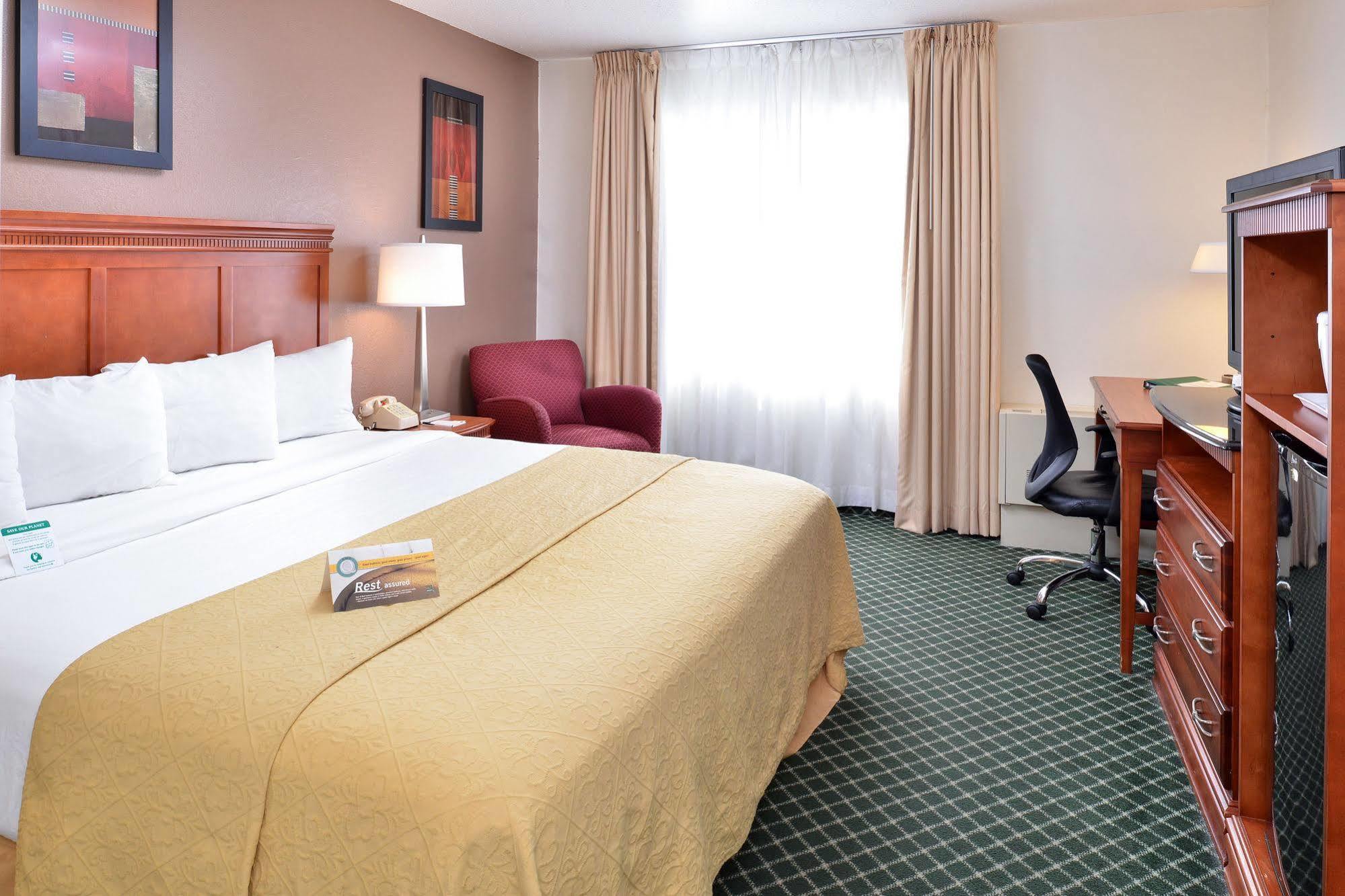 Quality Inn Colchester - Μπέρλινγκτον Εξωτερικό φωτογραφία