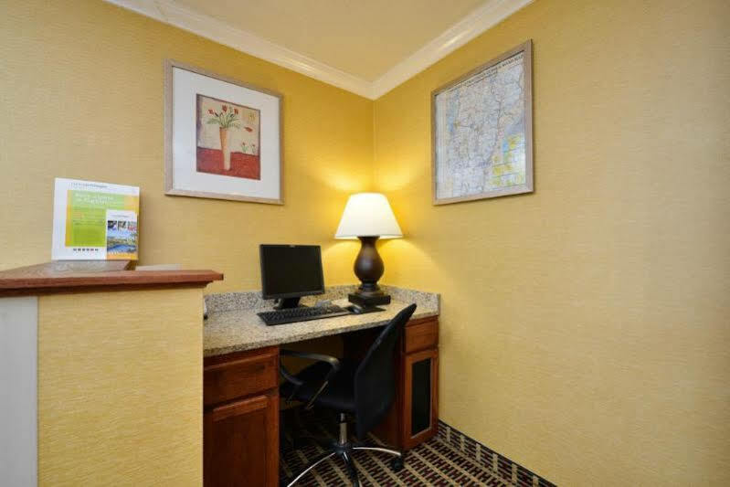 Quality Inn Colchester - Μπέρλινγκτον Εξωτερικό φωτογραφία